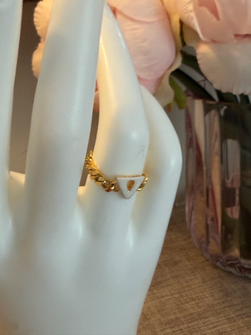 NWOT Valentino V Gold Chain Ring w White iconic Triangle Accent 6